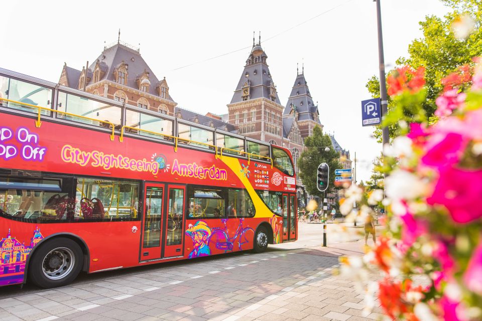 Bus à arrêts multiples à Amsterdam